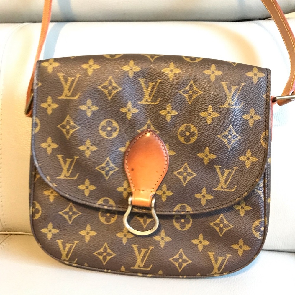 ❤️SOLd❤️ St Cloud GM Crossbody LV